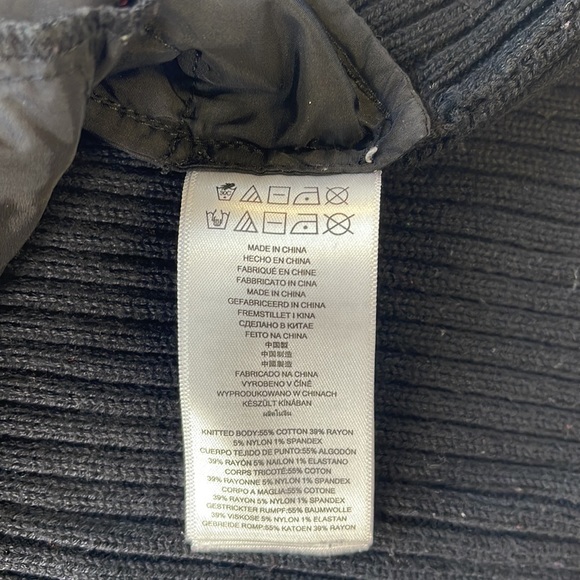 Michael Kors Women Black Vest With Hood                                   X40-24 - Picture 4 of 5